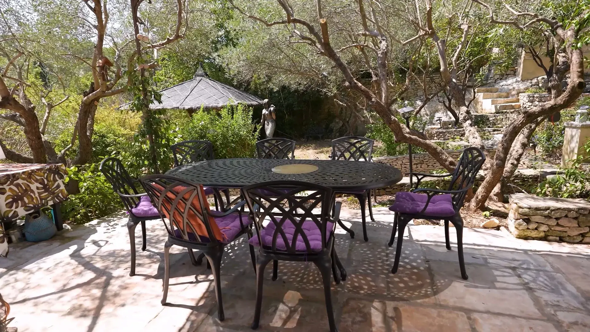 Maison d'hôtes à Nîmes avec parking et piscine