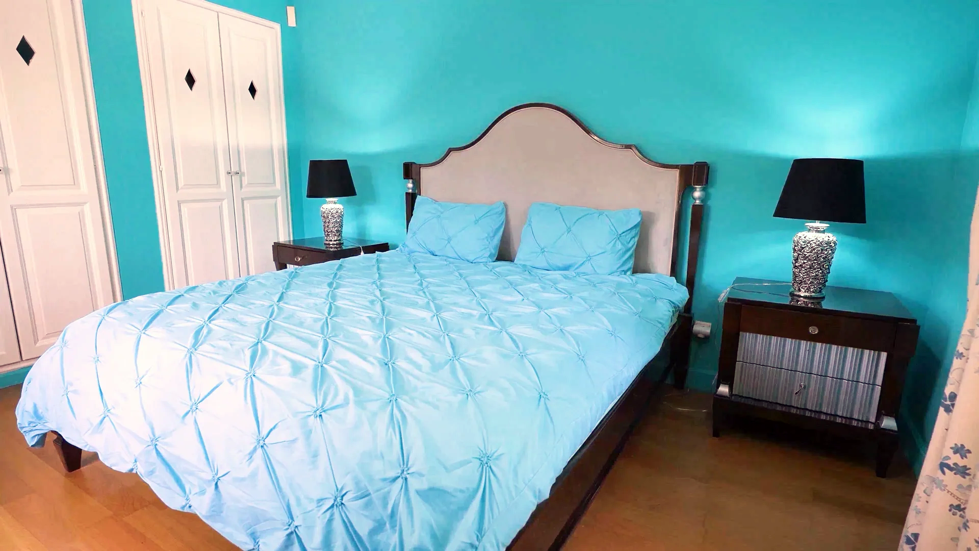 Chambre d'hôtes d'une maison d'hôtes à Nîmes avec piscine